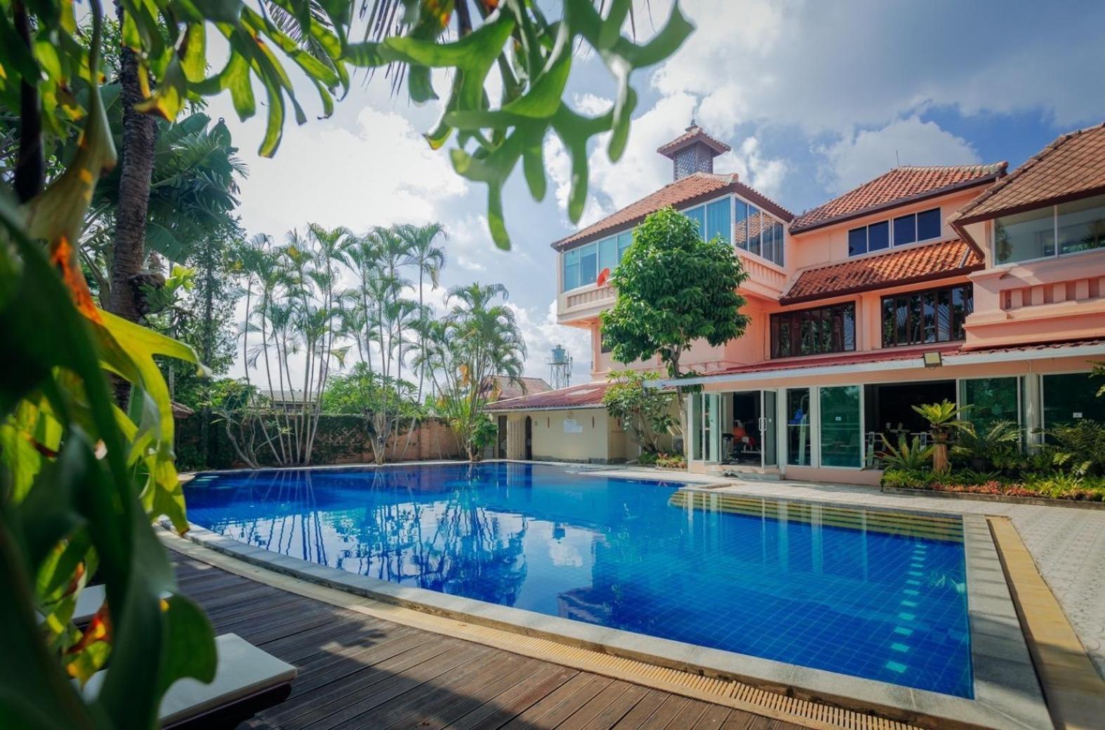 Sheik Istana Hotel Chiangmal Chiang Mai Zewnętrze zdjęcie