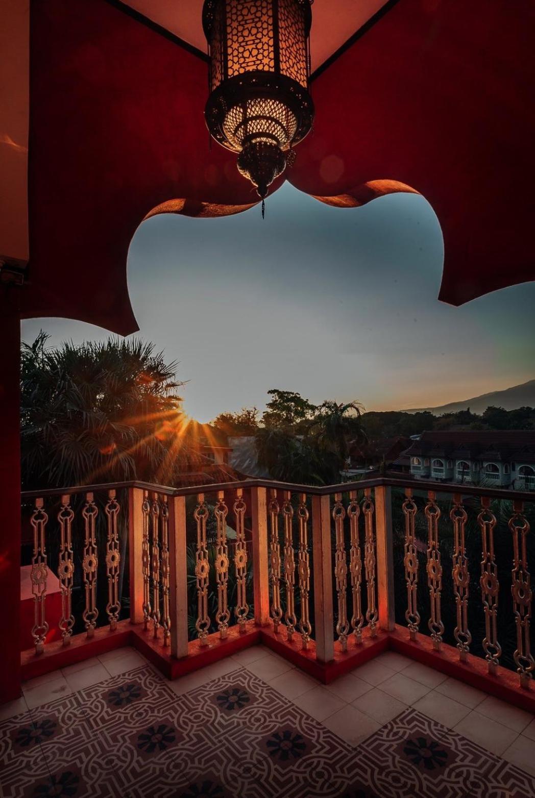 Sheik Istana Hotel Chiangmal Chiang Mai Zewnętrze zdjęcie